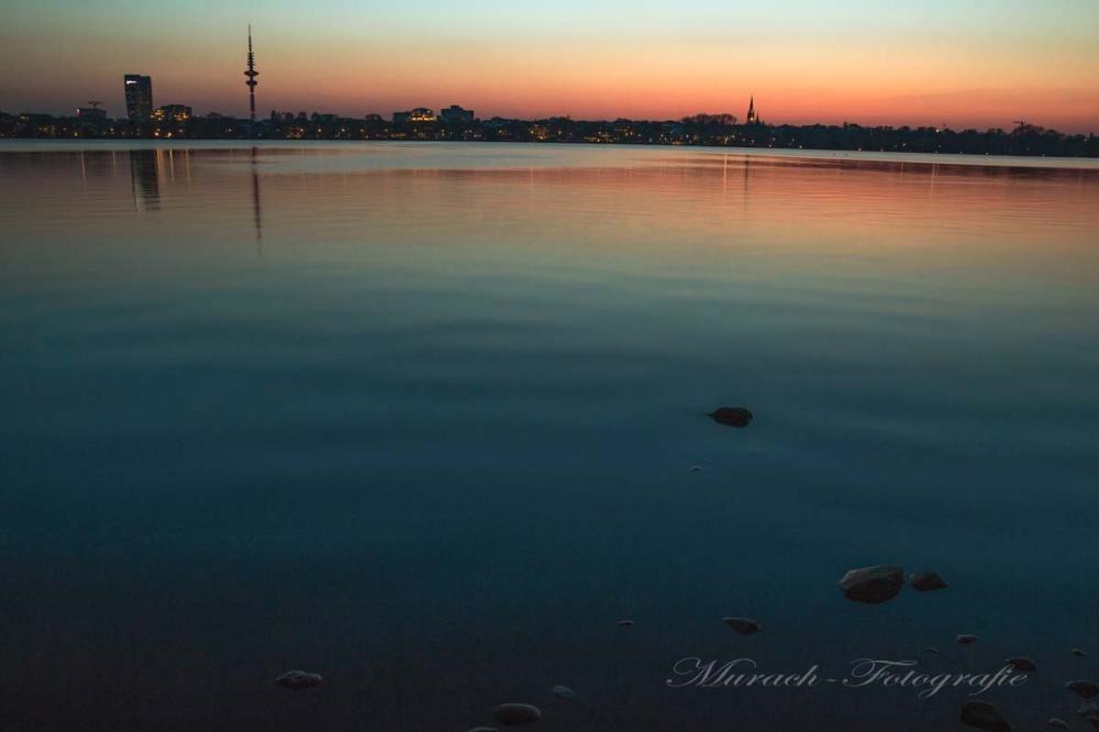 skyline-der-aussenalster-im-sonnenuntergang