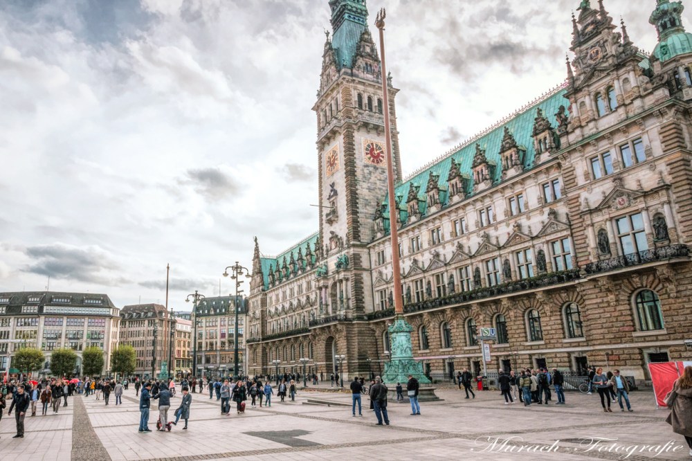 das-rathaus-am-tag-murach-fotografie