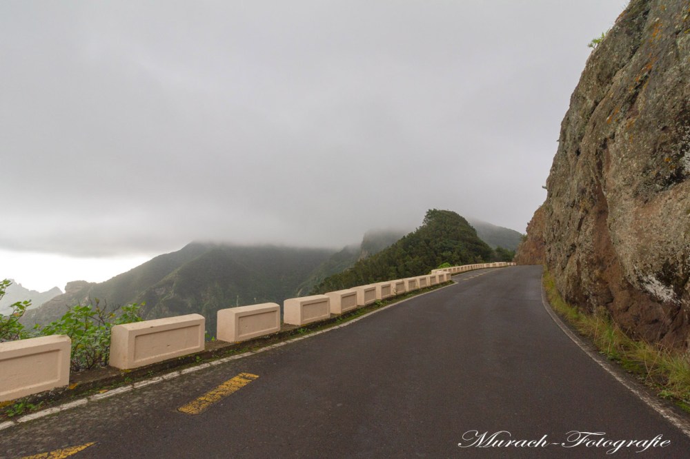 bergstrasse-auf-wolken-hoehe-hamburg-wandbild