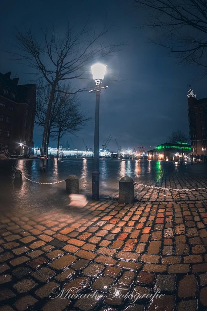 hochformat-einer-laterne-am-fischmarkt-murach-fotografie